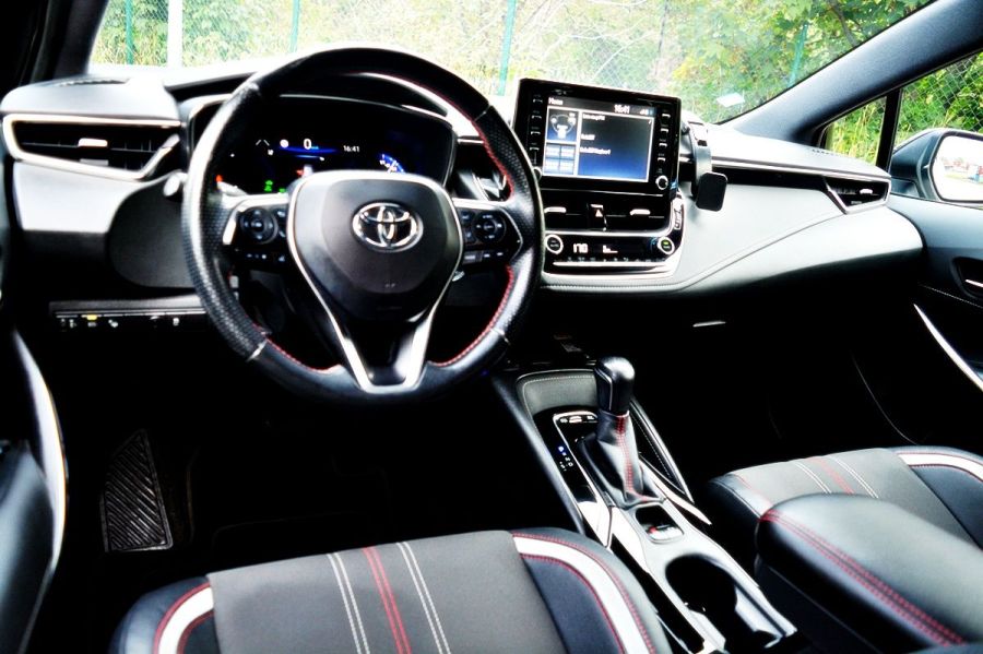 Toyota Corolla 2.0 Hybrid GR Sport: zdjecie 99532772