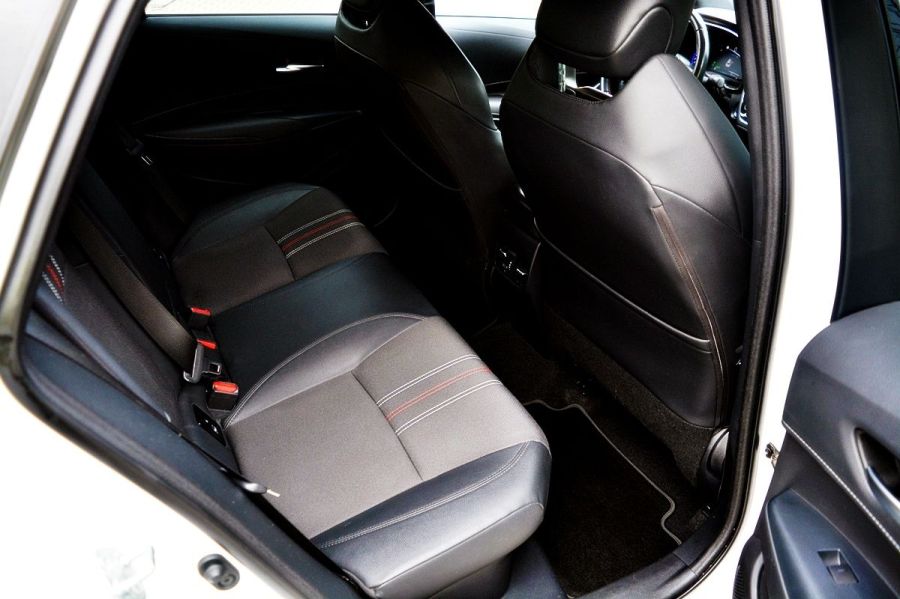 Toyota Corolla 2.0 Hybrid GR Sport: zdjecie 99532773