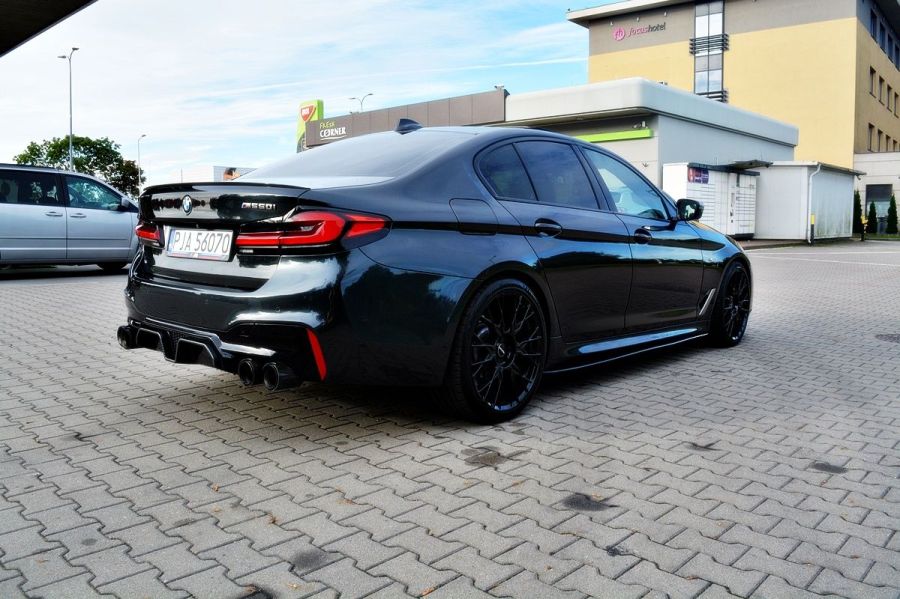 BMW Seria 5 M550i xDrive sport: zdjecie 99532850