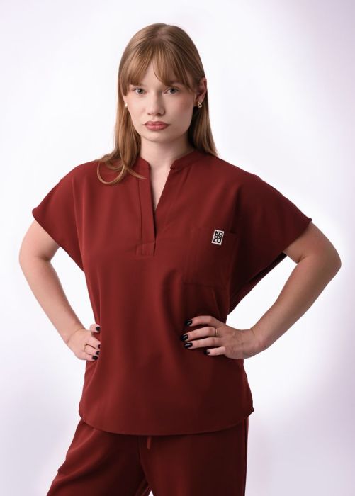 Bluza medyczna damska oversize burgundowa (wiskoza