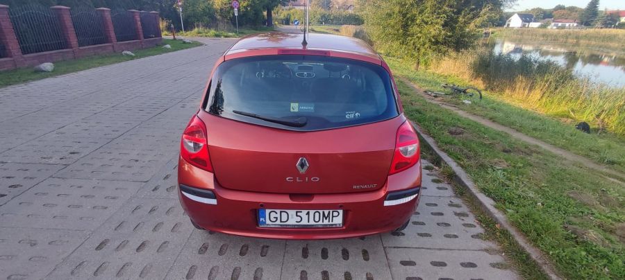 Renault Clio III 1.4 16V benzyna: zdjecie 99554475