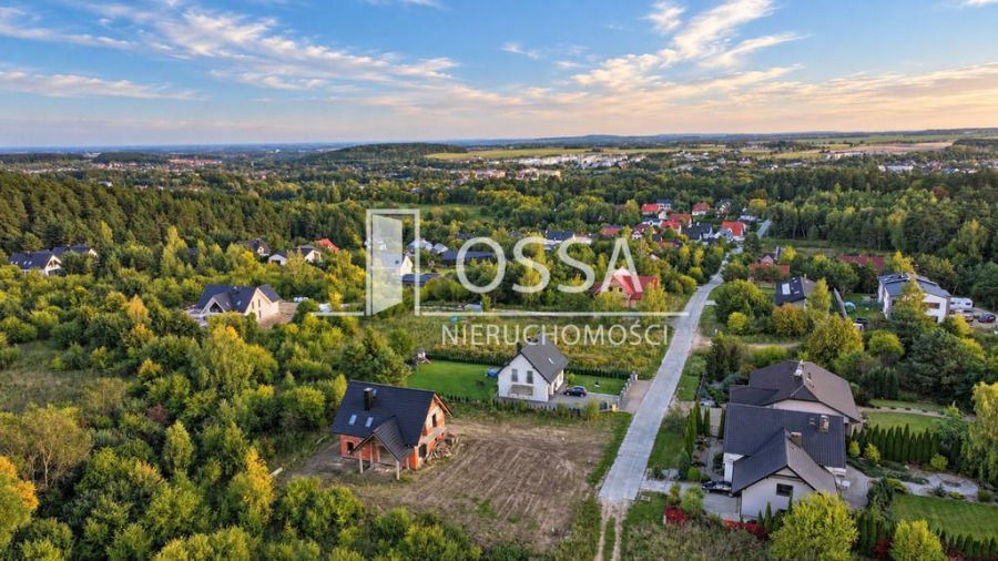 Dom Wolnostojący | 900 m Działki | Garaż: zdjecie 99558965