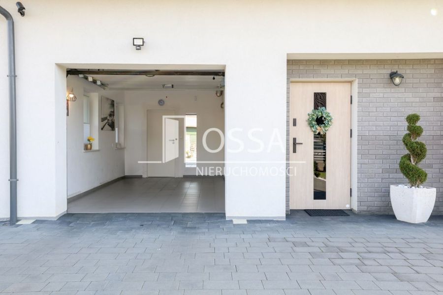 Dom Wolnostojący | 900 m Działki | Garaż: zdjecie 99558967