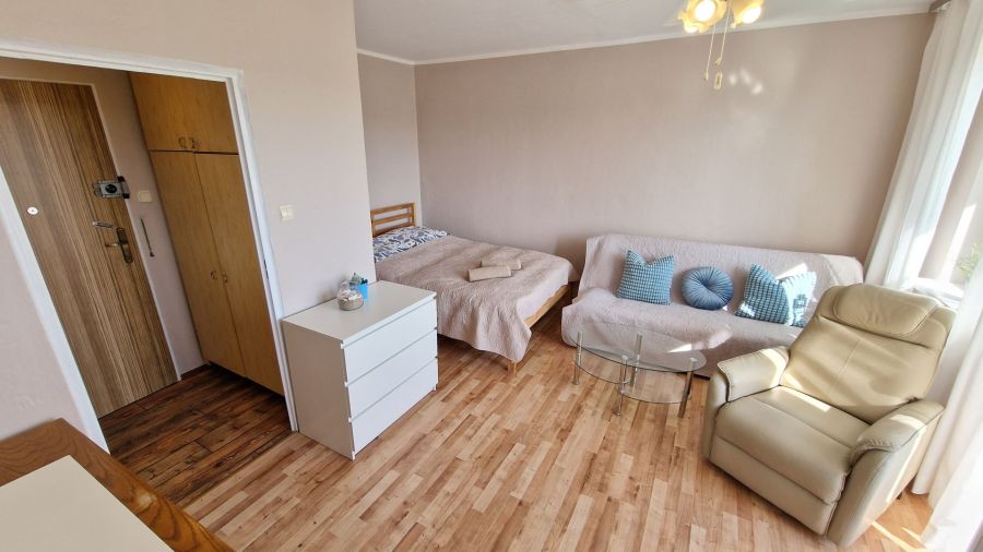 Duża kawalerka z balkonem, słoneczne, 300m plaża, do 31 maja: zdjecie 99565355