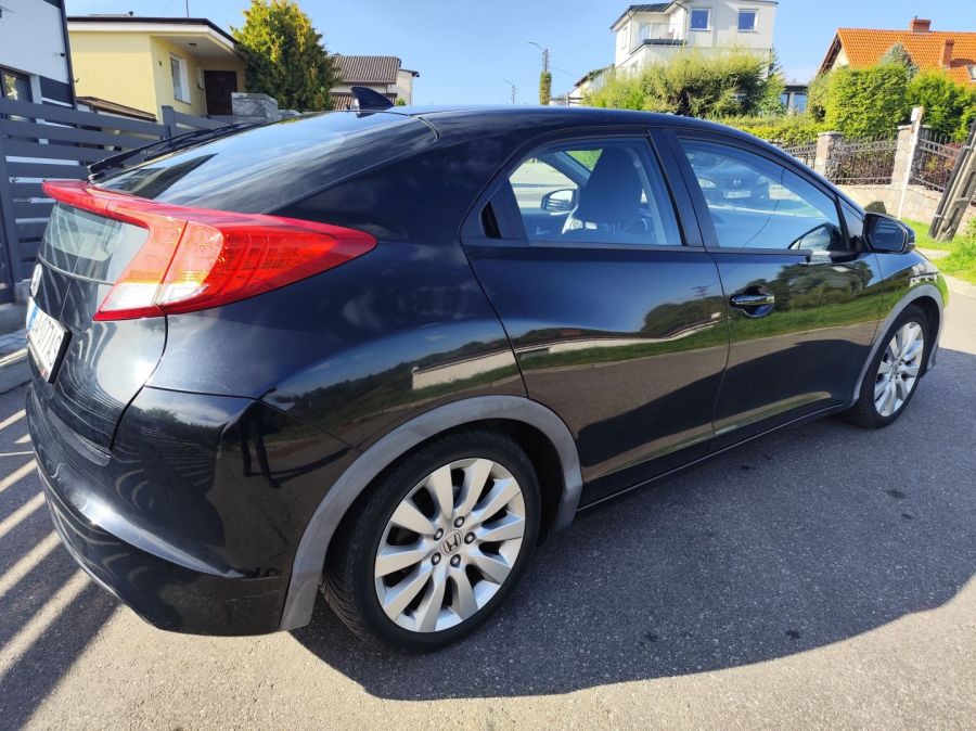 Honda Civic 1.8 i-VTEC Sport (gen. IX): zdjecie 99570057