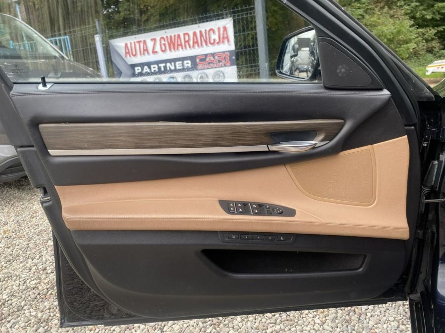BMW 750iv8 Hybrid 465KM max opcja full serwis  head up odciągi 1.r.gwaranc: zdjecie 99578158