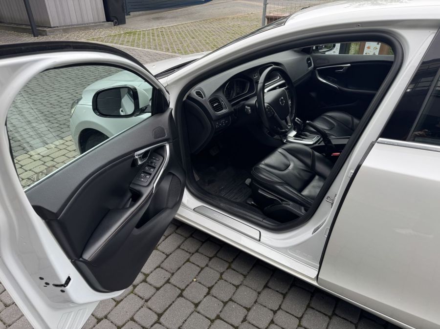 Volvo V40 Ocean Race | 1.5 Benzyna 150KM Automat| 2017 | 1. właściciel: zdjecie 99584183