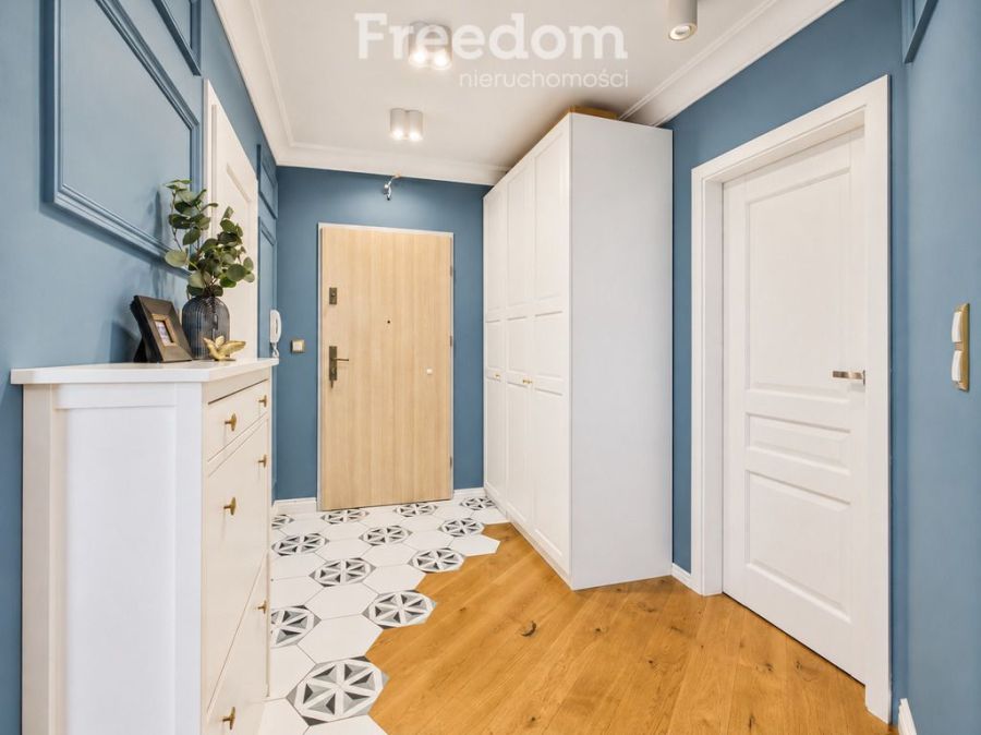 Przestronne mieszkanie 3 pokoje 71 m2 z dużym balkonem 26m&sup2;