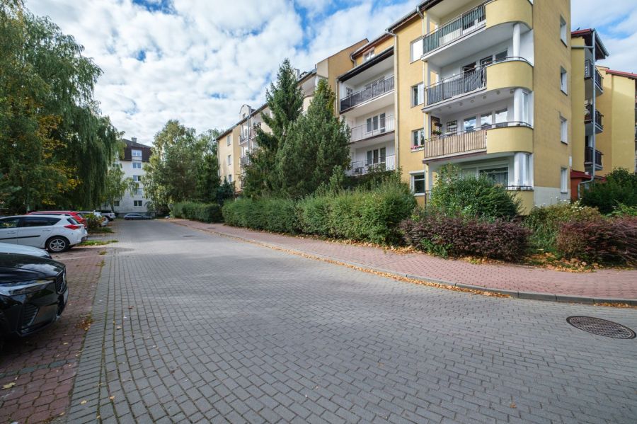 2-pokojowe mieszkanie z dużym balkonem - Gdynia Dąbrowa