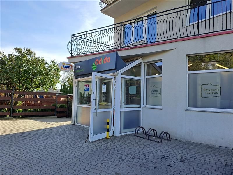 Lokal 85 m2 na parterze z witrynami, do wynajęcia