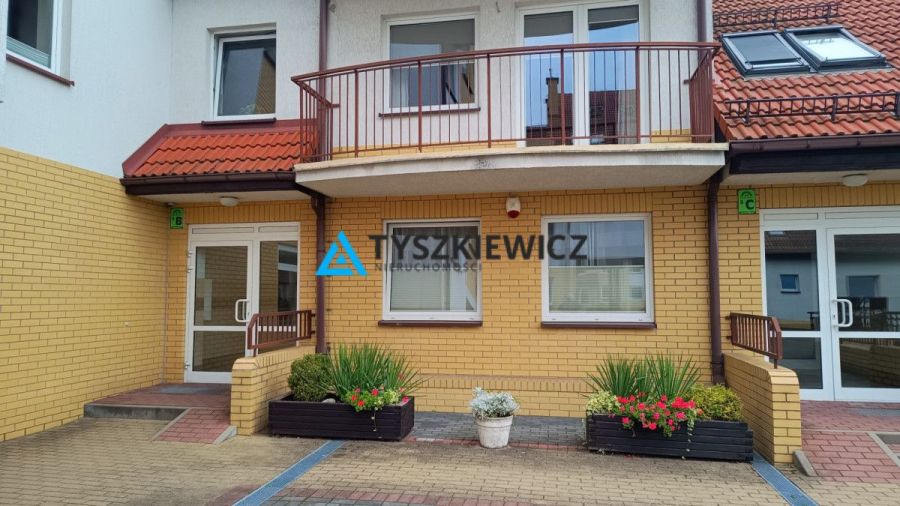 Mieszkanie z garażem.