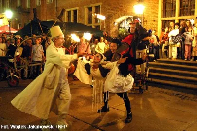 Feta 2003 - Theatre En Vol - Macchinazione