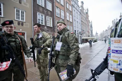 Pierwsi wolontariusze od porannych godzin kwestują w centrum Gdańska 