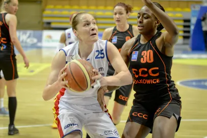 Małgorzata Misiuk i Nnemkadi Ogwumike
