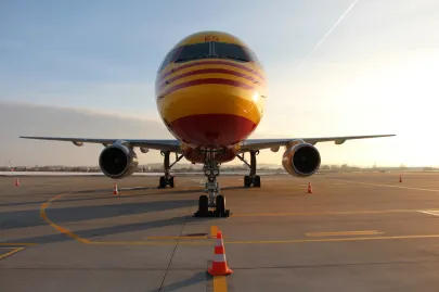 DHL CARGO Boeing 757
