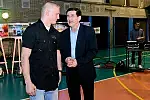 Zapaśnik ZKS Granica z trenerem Józefem Aliewem