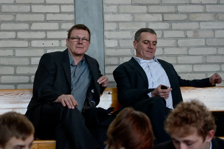 Stanisław Chomski i Jarosław Olszewski na trybunach