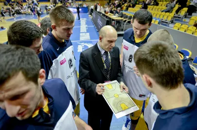 Andrzej Adamek i zespół Asseco Prokom Gdynia