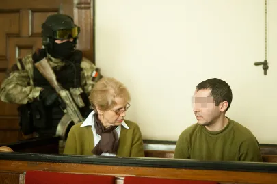 Podejrzany Samir S. z tłumaczką