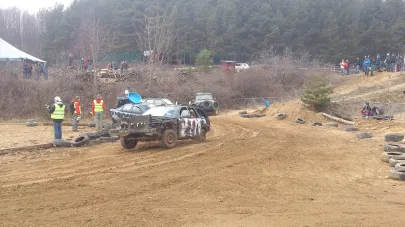 Wrak Race 6