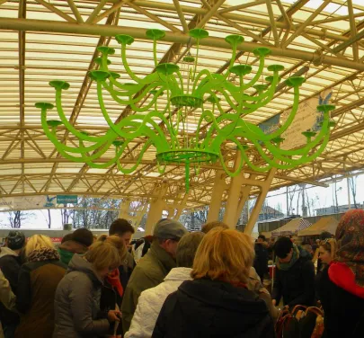 zielony żyrandol