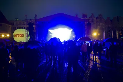 zmoknięta publiczność