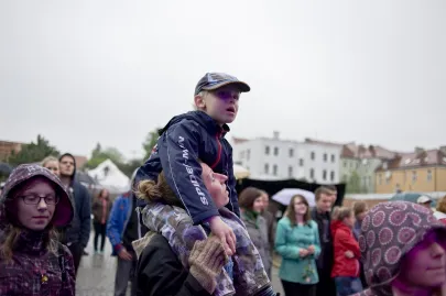 zmoknięta publiczność