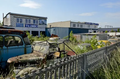 Podwórko Gdyńskiego Muzeum Motoryzacji