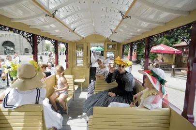 zabytkowy tramwaj z 1873 roku