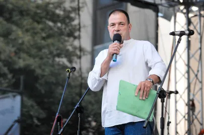 Prowadzący Krzysztof Jurkiewicz