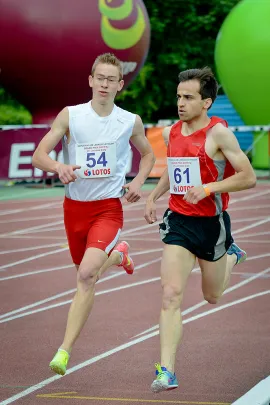 Radosław Russ (KS Wda Świecie) i Marcel Niezgoda (LKS Zorza Gdynia) - 800 metrów