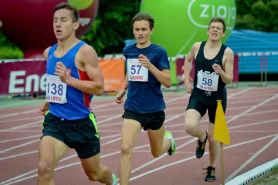 Grzegorz Kunc (KL Lechia Gdańsk) i Piotr Zapolski (LKS Zorza Gdynia) - 800 metrów
