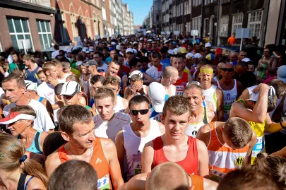 Bieg kobiet i mężczyzn na dystansie 5km.