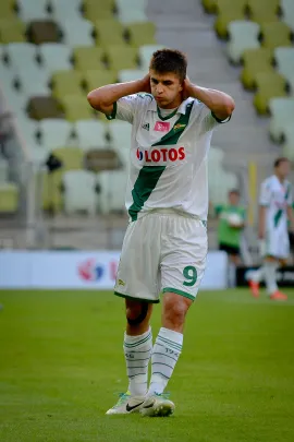Piotr Grzelczak