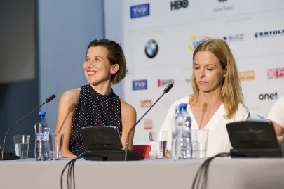 "Płynące wieżowce" - konferencja (Katarzyna Herman,Marta Nieradkiewicz)