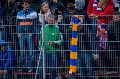 Płonący szalik