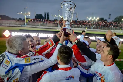 GKS Wybrzeże z pucharem