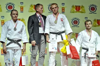 Zwycięzcy w kategorii do 90kg mężczyzn