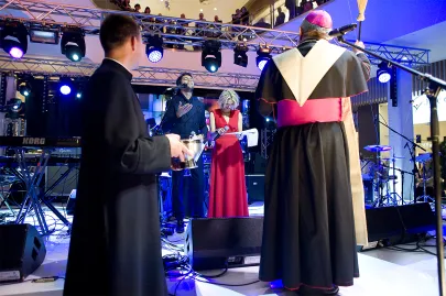 Arcybiskup Leszek Sławoj Głódź święci centrum