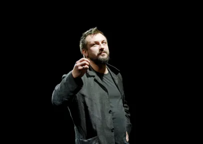  Teatr Bez Reszty - "Ptaki spadają"