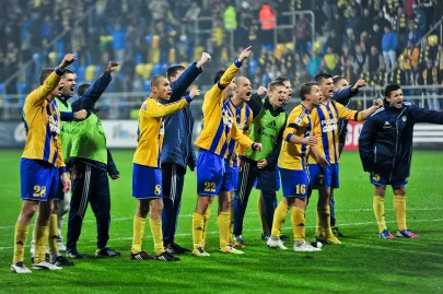 Arka wygrywa mecz