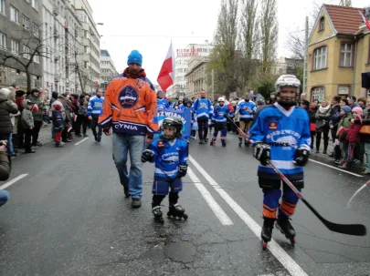Uczniowski Hokejowy Klub Sportowy - Niedźwiadki 