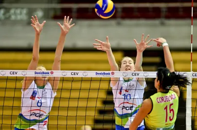 Zuzanna Efimienko i Kimberly Hill