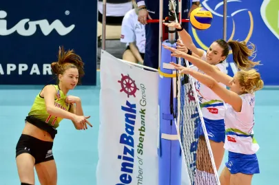 Diana-Dora Carbuneanu, Izabela Bełcik i Zuzanna Efimienko