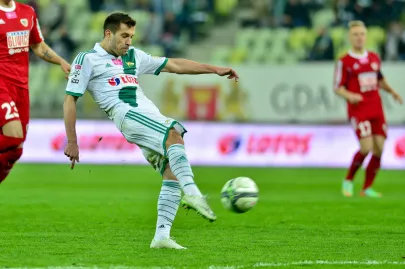 Maciej Makuszewski strzela gola