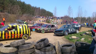 Wrak Race 9