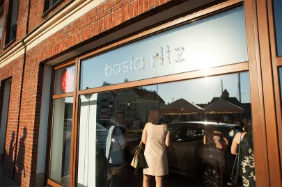 Restauracja z zewnątrz
