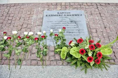 Odsłonięcie tablicy Kapitana Jurkiewicza