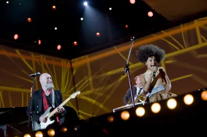 Esperanza Spalding i Voo Voo