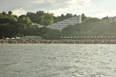 Widzowie na plaży